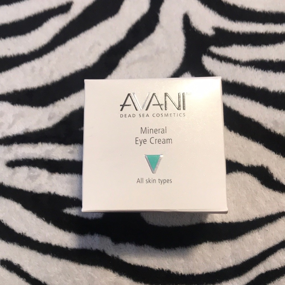 Mineral eye cream